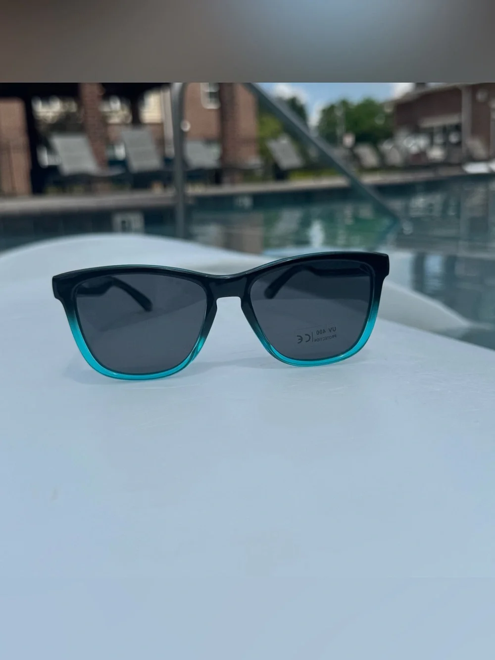 Men's Black and Teal Gradient Sunglasses - Classic Wayfarer Style